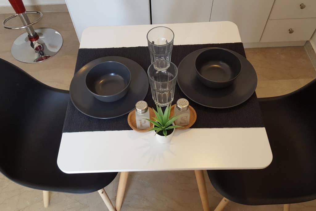 Apartment In The Heart Of The City 5 Larissa Bagian luar foto