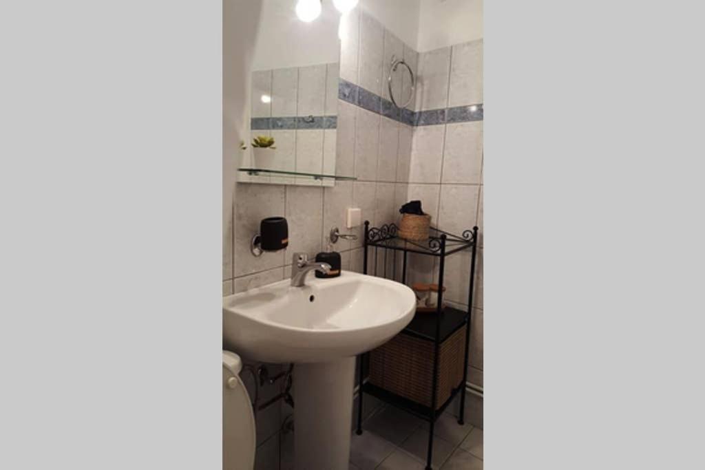 Apartment In The Heart Of The City 5 Larissa Bagian luar foto